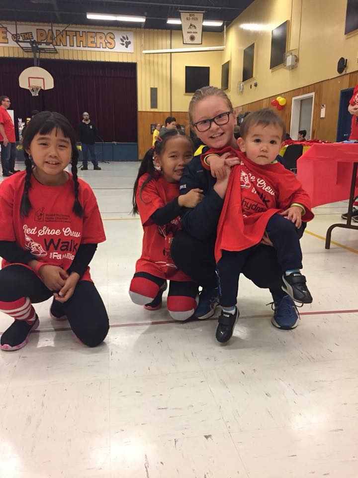 42319677_2371509269530391_1794237031879016448_n